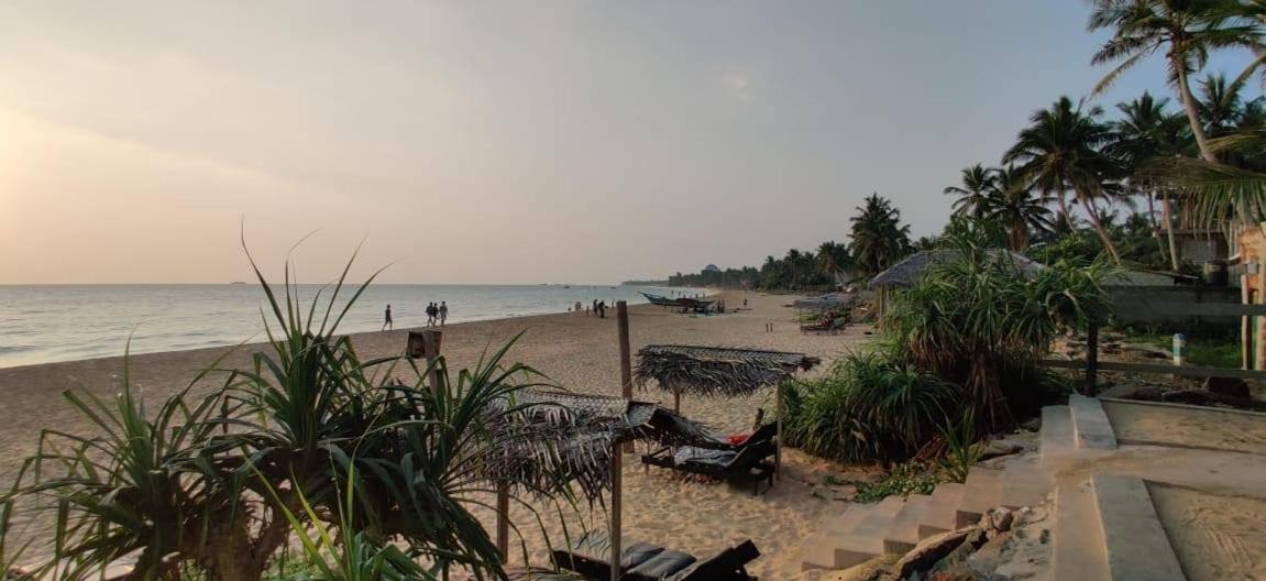 Sailors' Bay Bed & Breakfast ฮิกคาดูวา ภายนอก รูปภาพ