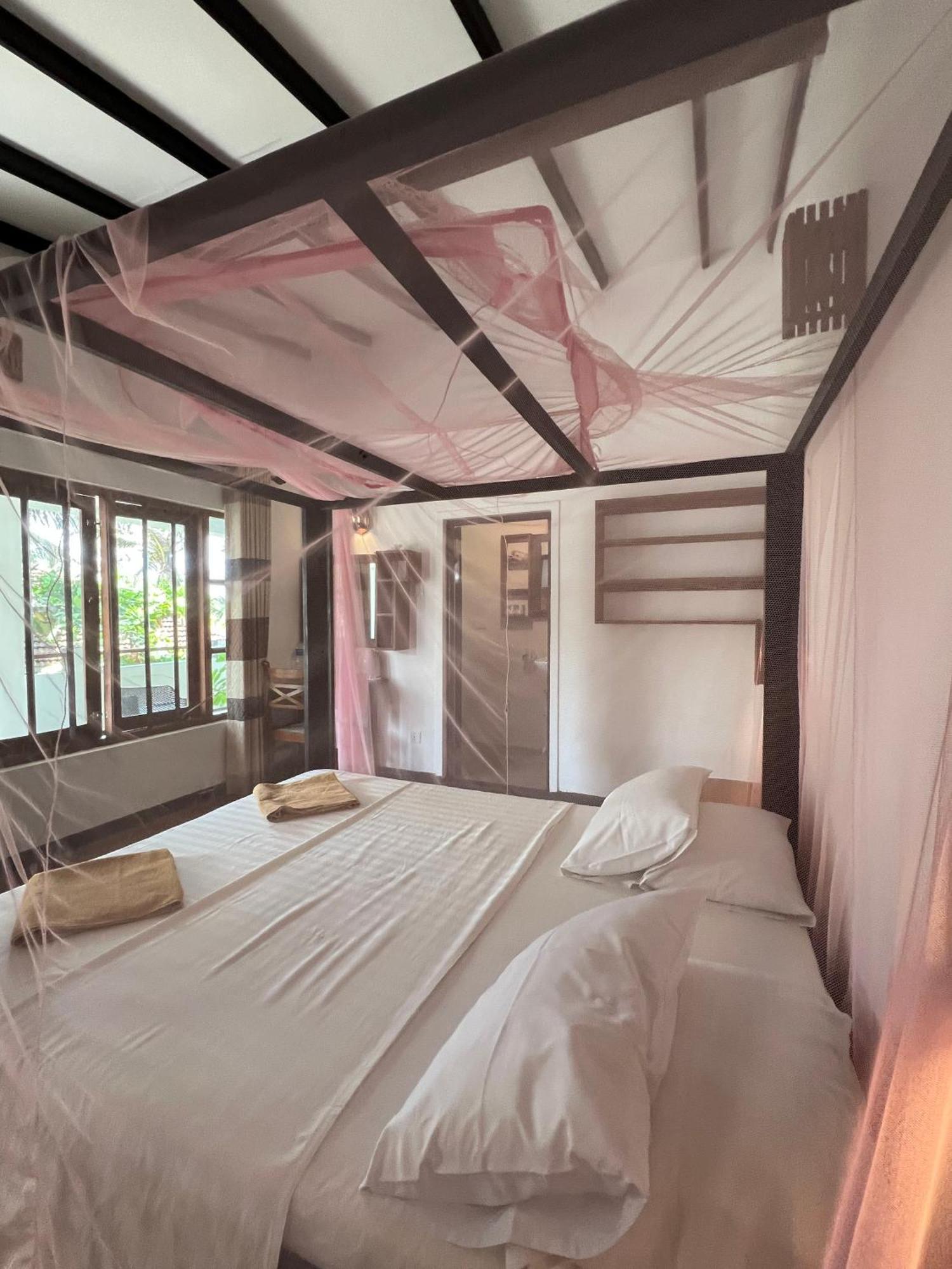 Sailors' Bay Bed & Breakfast ฮิกคาดูวา ภายนอก รูปภาพ
